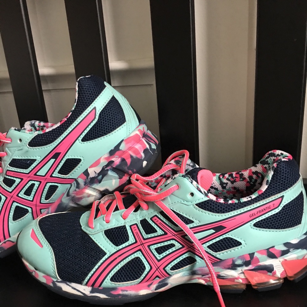 Brand new Asics Gel Frantic 7